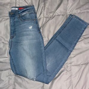 Celebrity’s Pink Jeans